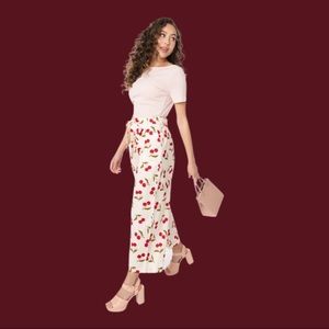 New with Tags! Linen cherry summer pant!